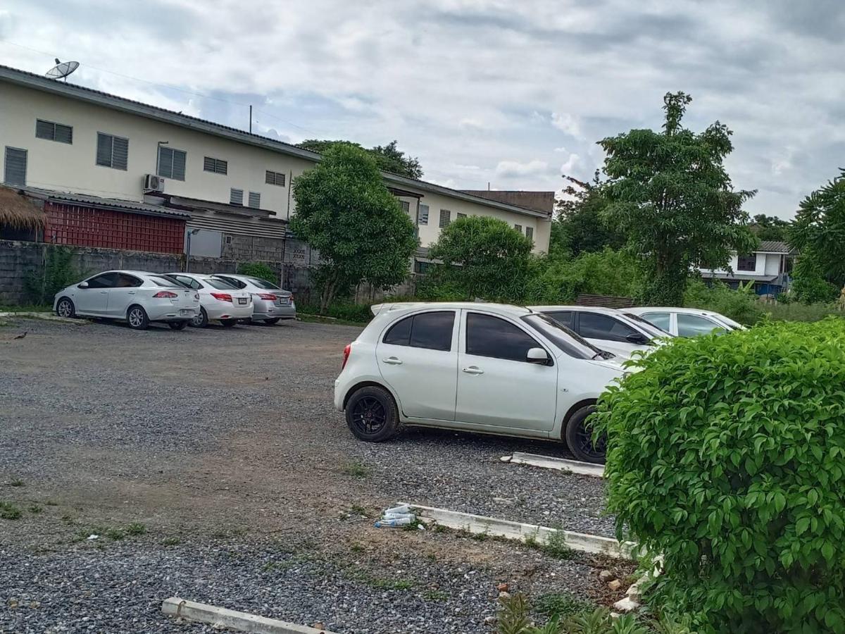 โสดาอพาร์ทเม้นท์​ Ban Lam Phak Kut Exterior foto